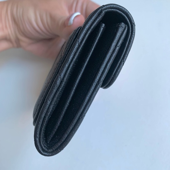 Authentic CHANEL So Black Reissue Compact Wallet Chevron Sheepskin - Picture 6 of 13